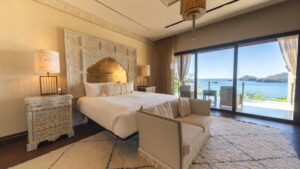 CR The Hive Large Bedroom Sea View